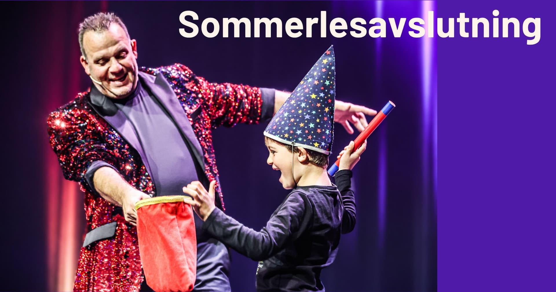 Daniel Larsen tryller med en liten gutt